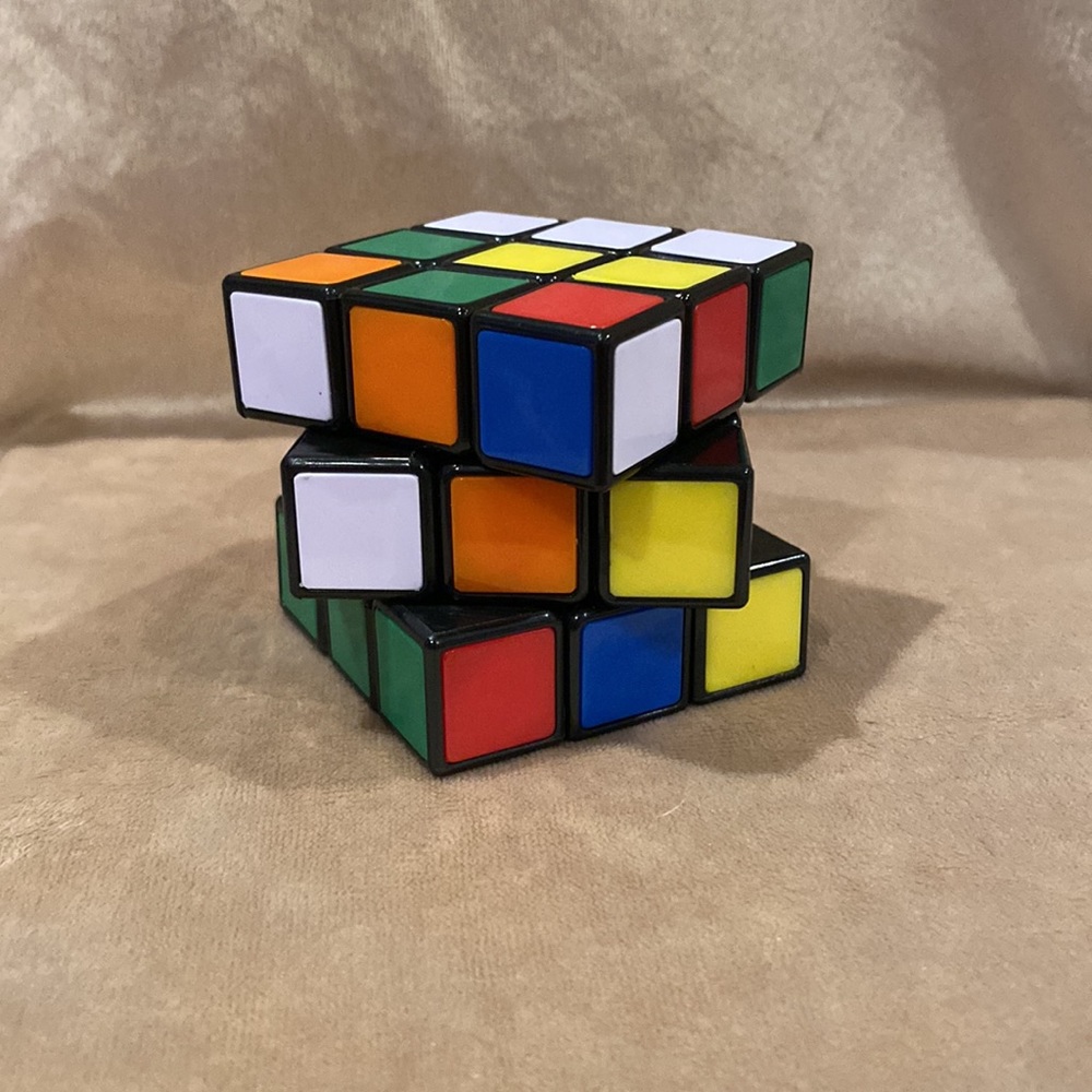 Rubix cube unsolved - Picture 3 of 5